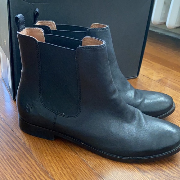 Frye Black Leather Anna Chelsea Boot Like New! - Picture 5 of 9